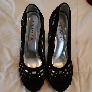 Liliana size 7 with a 5 inch heel